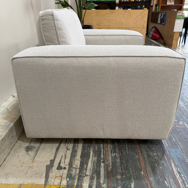 Madoc 1.5 Seater Armchair