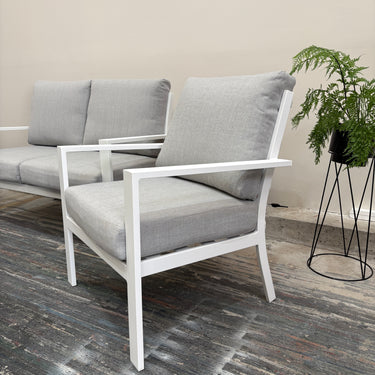 Oliver Outdoor Lounge Set – 4 Piece | Matte White