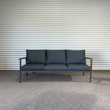 Palm Outdoor Lounge Set – 4 Piece | Charcoal Aluminium / Dark Grey Cushions / Light Oak-Look Tabletop